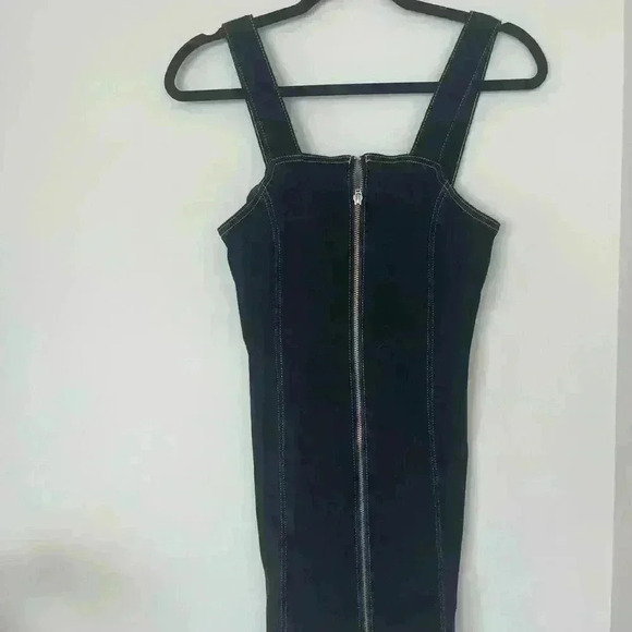 TOPSHOP Black Zipper mini dress. Size US 2 - Picture 1 of 1
